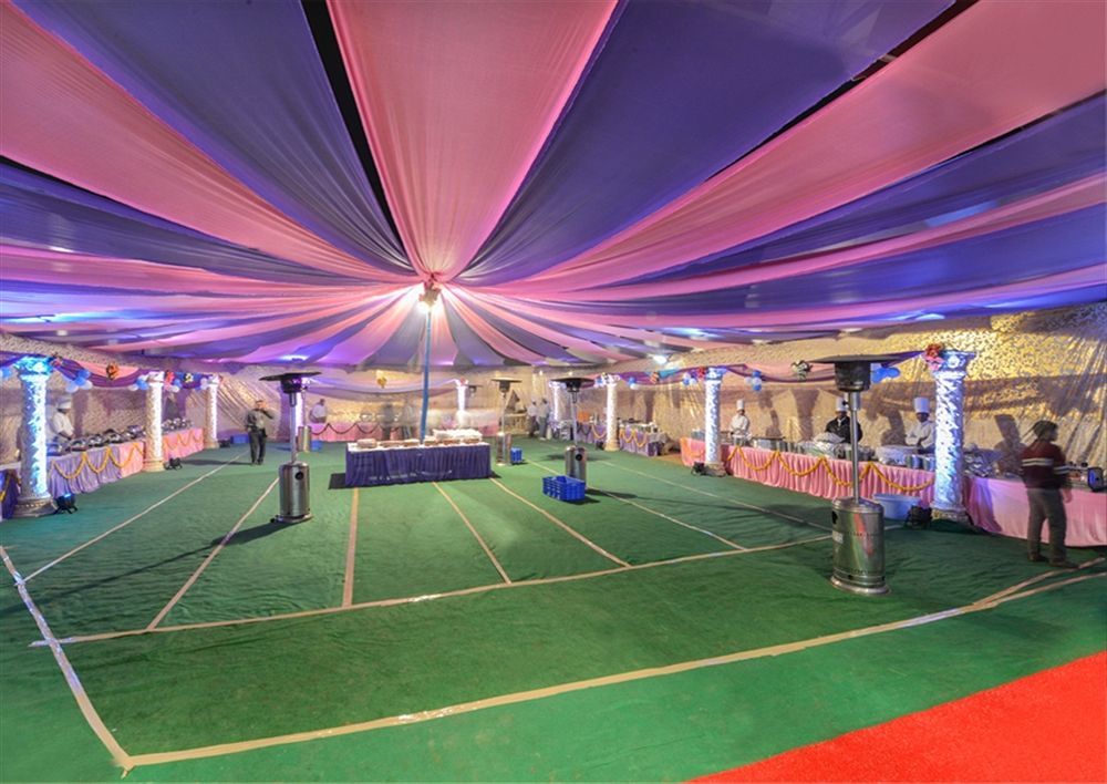 אגרה Hotel Madhushrie מראה חיצוני תמונה